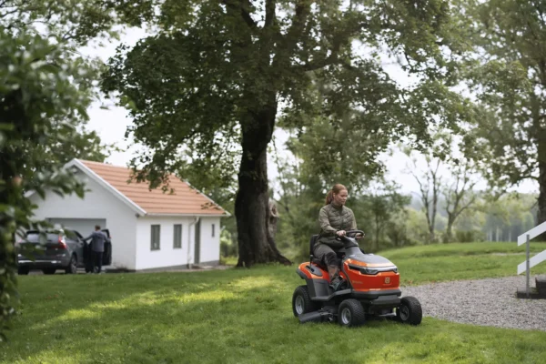 Tracteurs tondeuses Husqvarna TS 100i – Image 4
