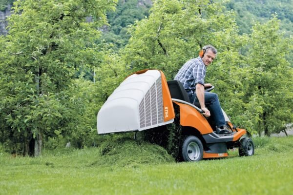 Tracteur tondeuse de pelouse STIHL RT 4082 – Image 2