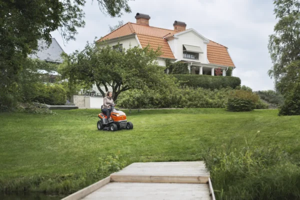 Tracteurs tondeuses Husqvarna TS 112 – Image 4
