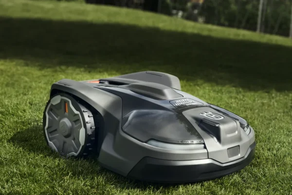 Husqvarna Automower® 450X NERA avec kit de connexion Husqvarna EPOS™ – Image 2