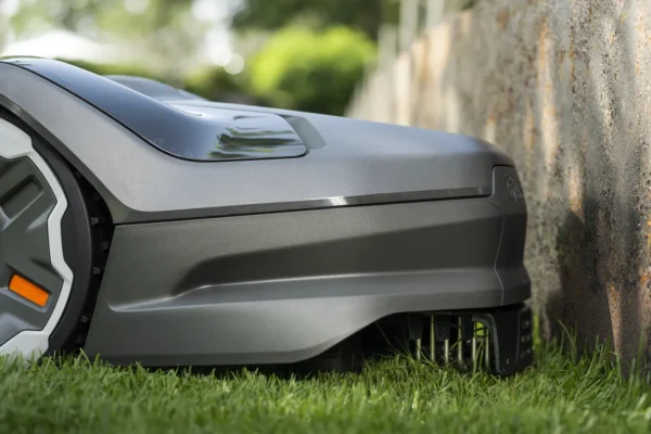 Husqvarna Automower® 305E NERA avec technologie sans fil – Image 5